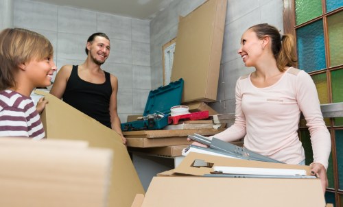 Local removals planning for a move in Redbridge